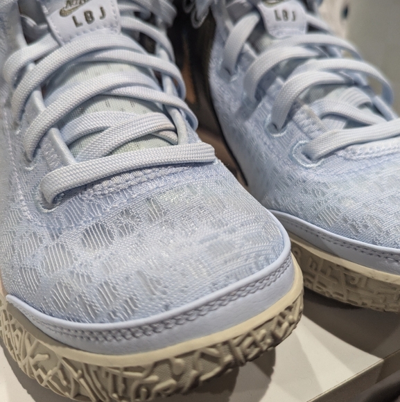 NIKE Zoom LeBron NXXT Gen Basketball Shoes - Picture 8 of 8